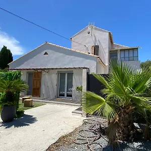 Maison Lumineuse En Bord De Mer... Hébergement de vacances Hyères