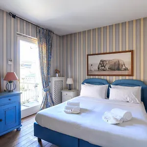 Montenapoleone-duomo Attico Di Lusso E Parcheggio Privato Appartement Milan